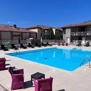 Les Bords De L'aveyron Apartahotel
